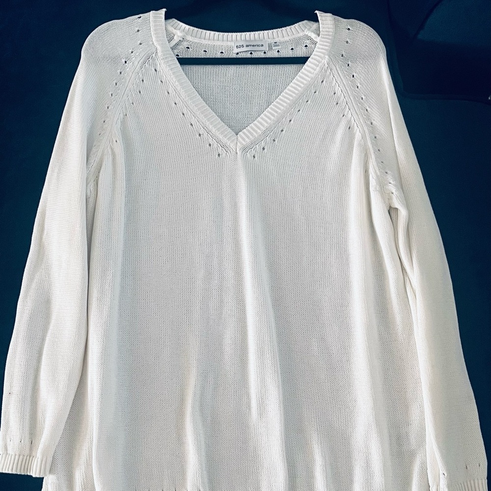 525 America Women's V-Neck White Sweater